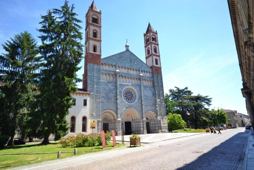 Appartamento Conte Verde Vercelli Exterior photo